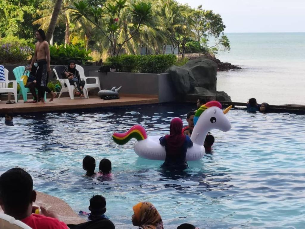 Ehsan Seaview Hotel ポートディクソン エクステリア 写真