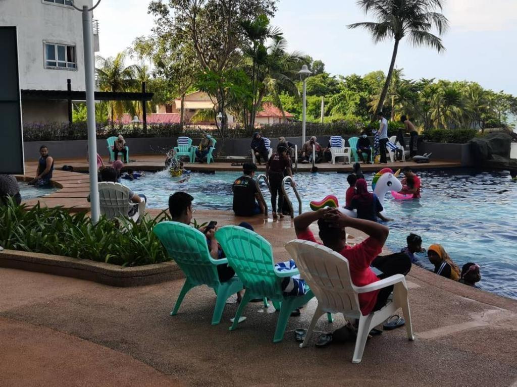 Ehsan Seaview Hotel ポートディクソン エクステリア 写真