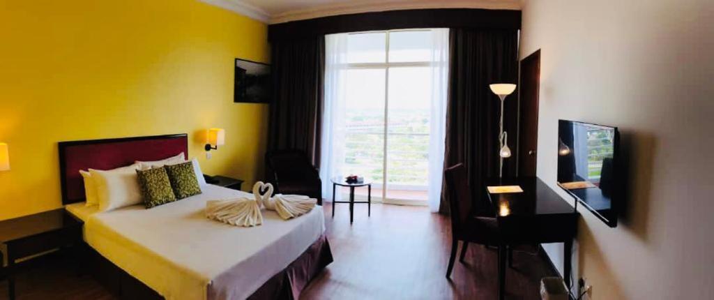 Ehsan Seaview Hotel ポートディクソン エクステリア 写真