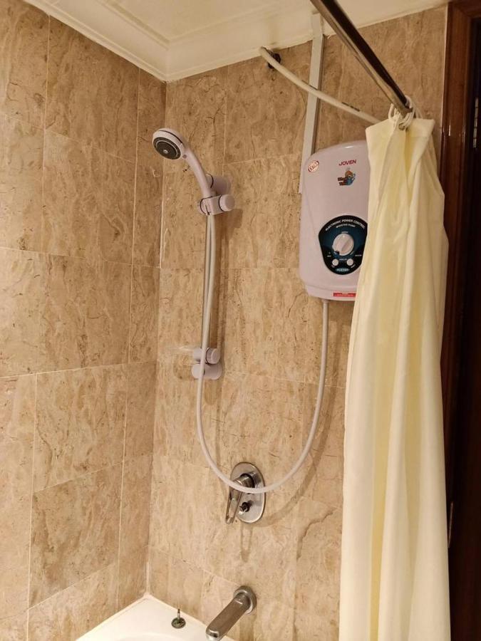 Ehsan Seaview Hotel ポートディクソン エクステリア 写真