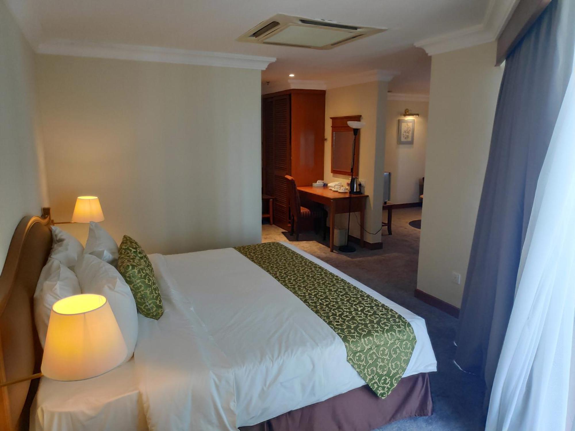 Ehsan Seaview Hotel ポートディクソン エクステリア 写真