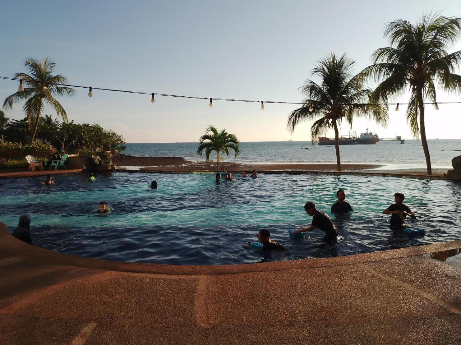 Ehsan Seaview Hotel ポートディクソン エクステリア 写真